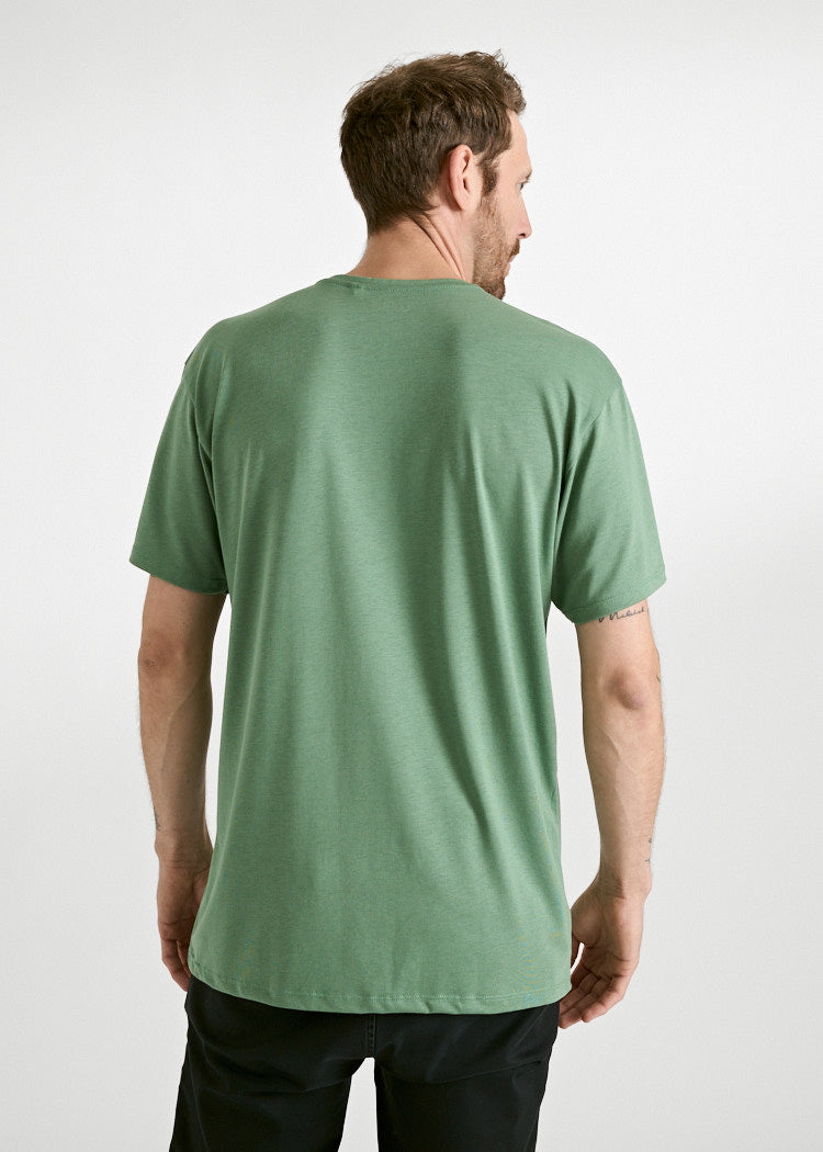 Wijld Timo T-Shirt Herren Comfrey Green Planet Over Profit Print