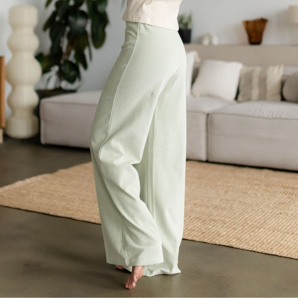NORDLICHT Lova Cord Jersey Hose Salbei High Waist