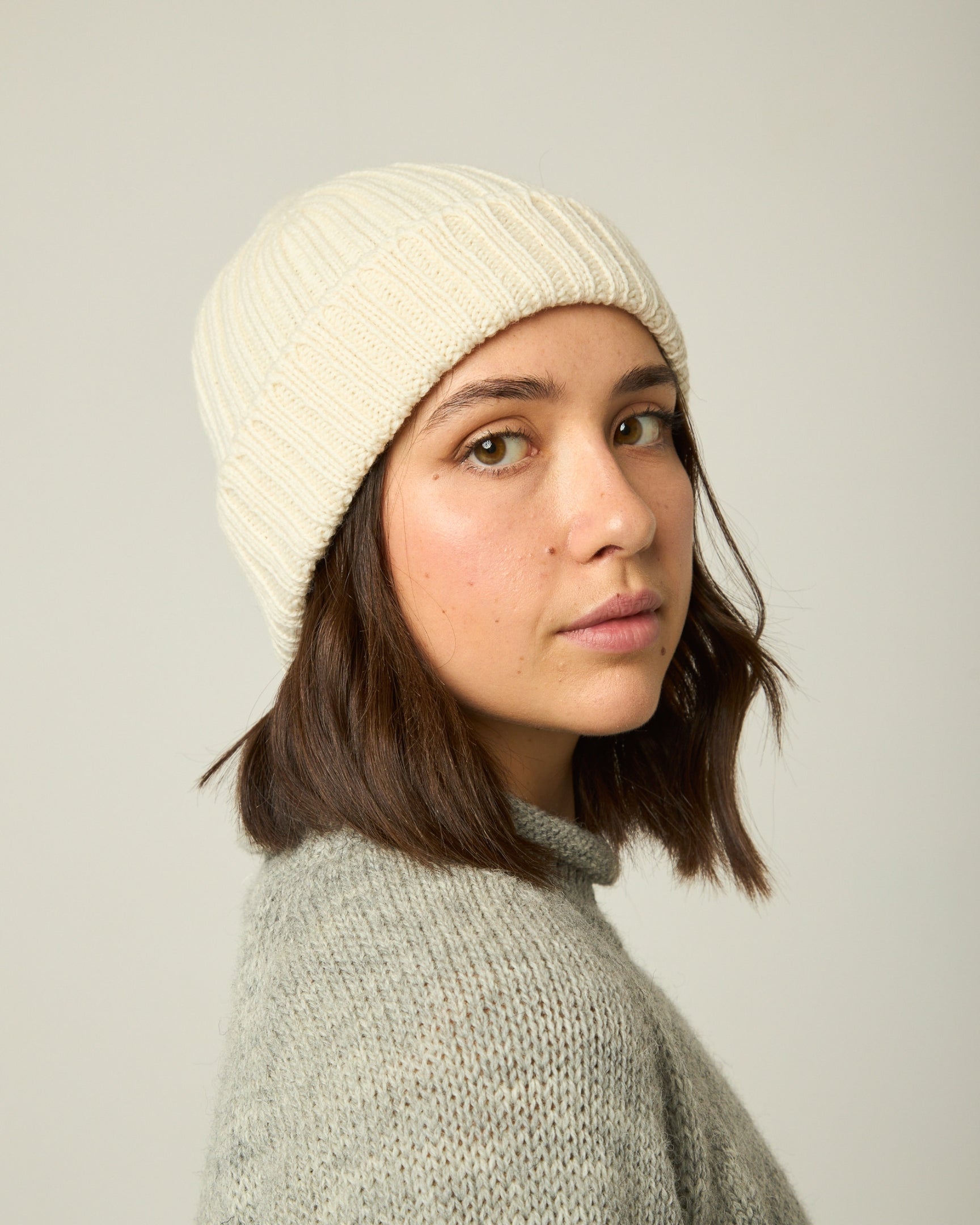 Peregrine Avening Beanie Wollmütze Ecru Merino