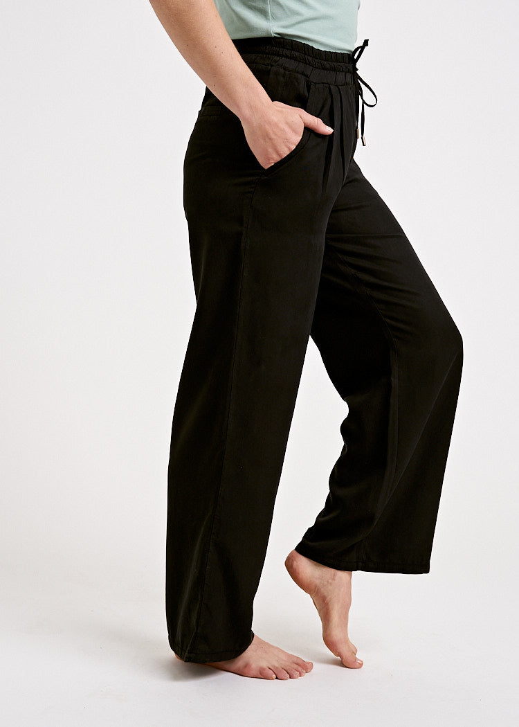 Wijld Amber Twill Hose Damen Black Lyocell 155g