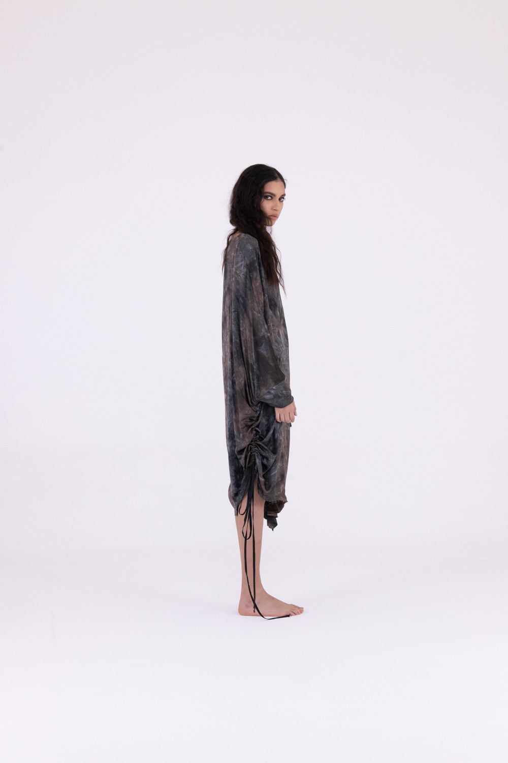 Sanctamuerte Abiti Abito Midi Over Kleid Viskose-Satin Batik