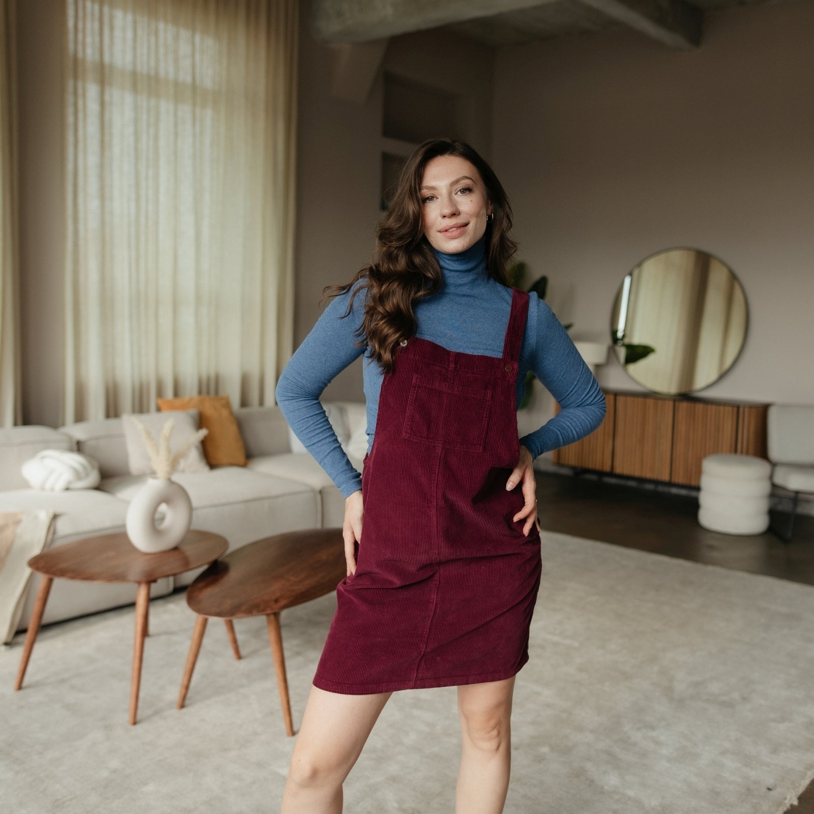 Nordlicht Mika Cord Latzkleid Rot aus Bio-Baumwolle