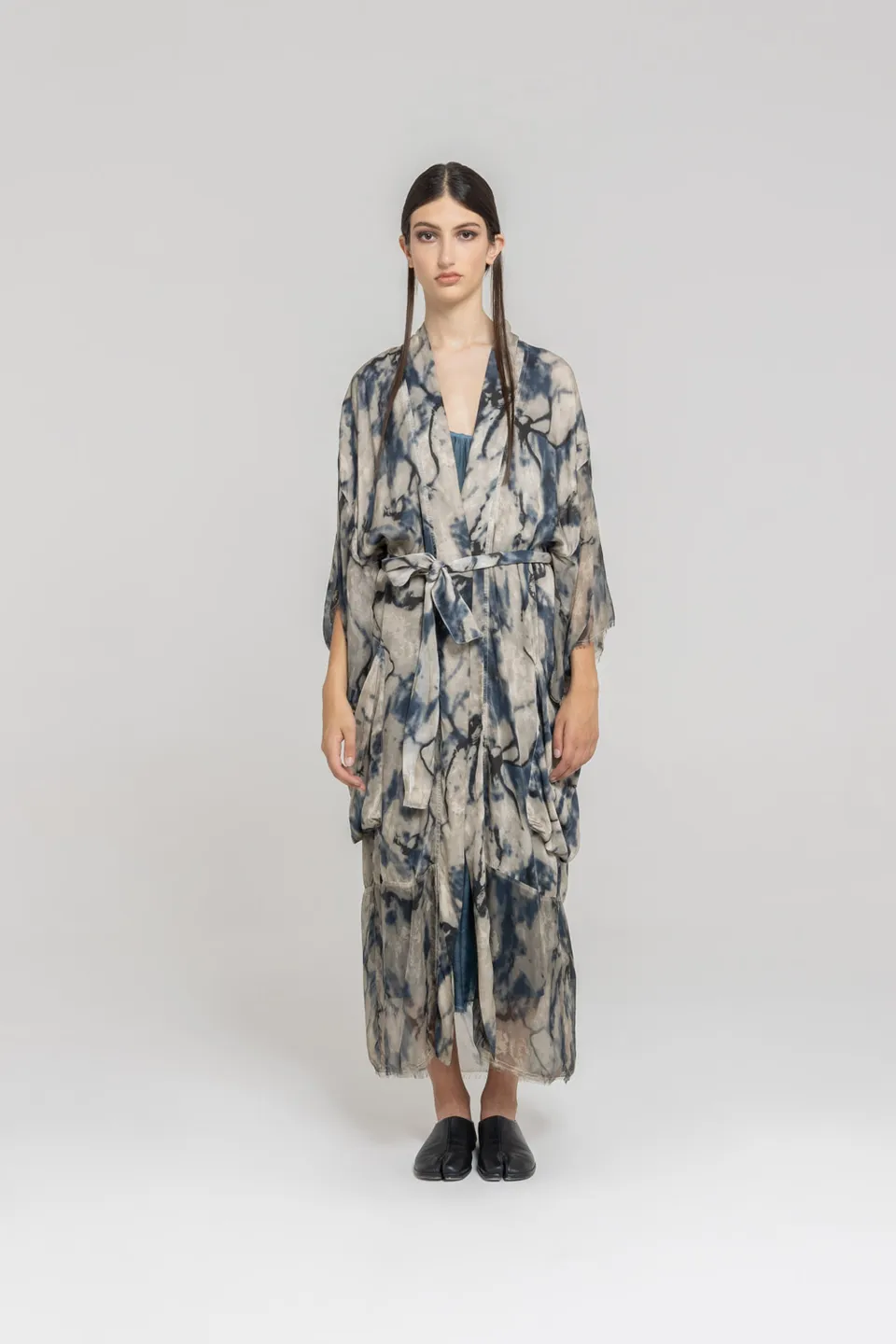 Sanctamuerte Abiti Kimono Kleid Viskose Marble-Print lang