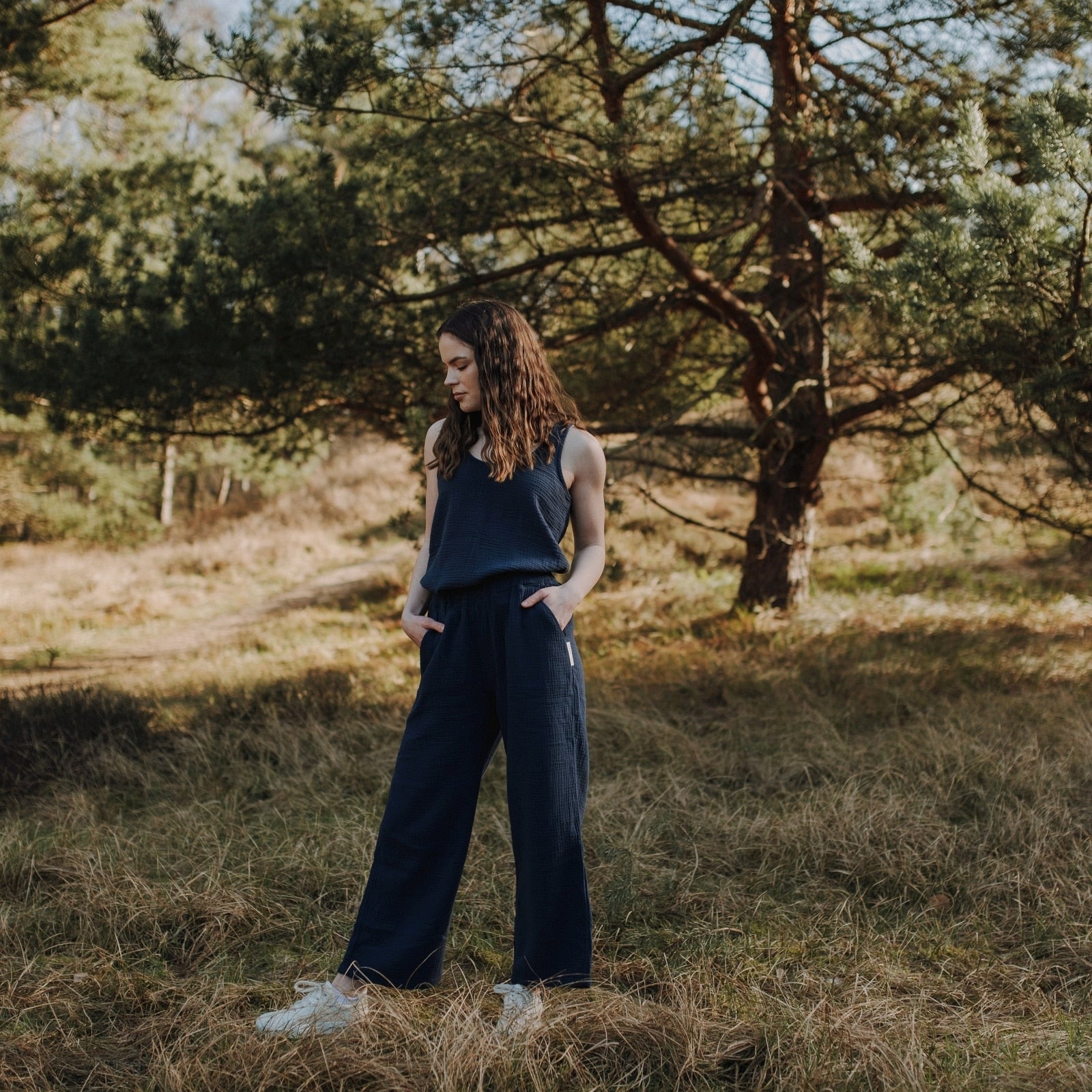 Nordlicht Leja Musselin Hose Marineblau Bio-Baumwolle Locker
