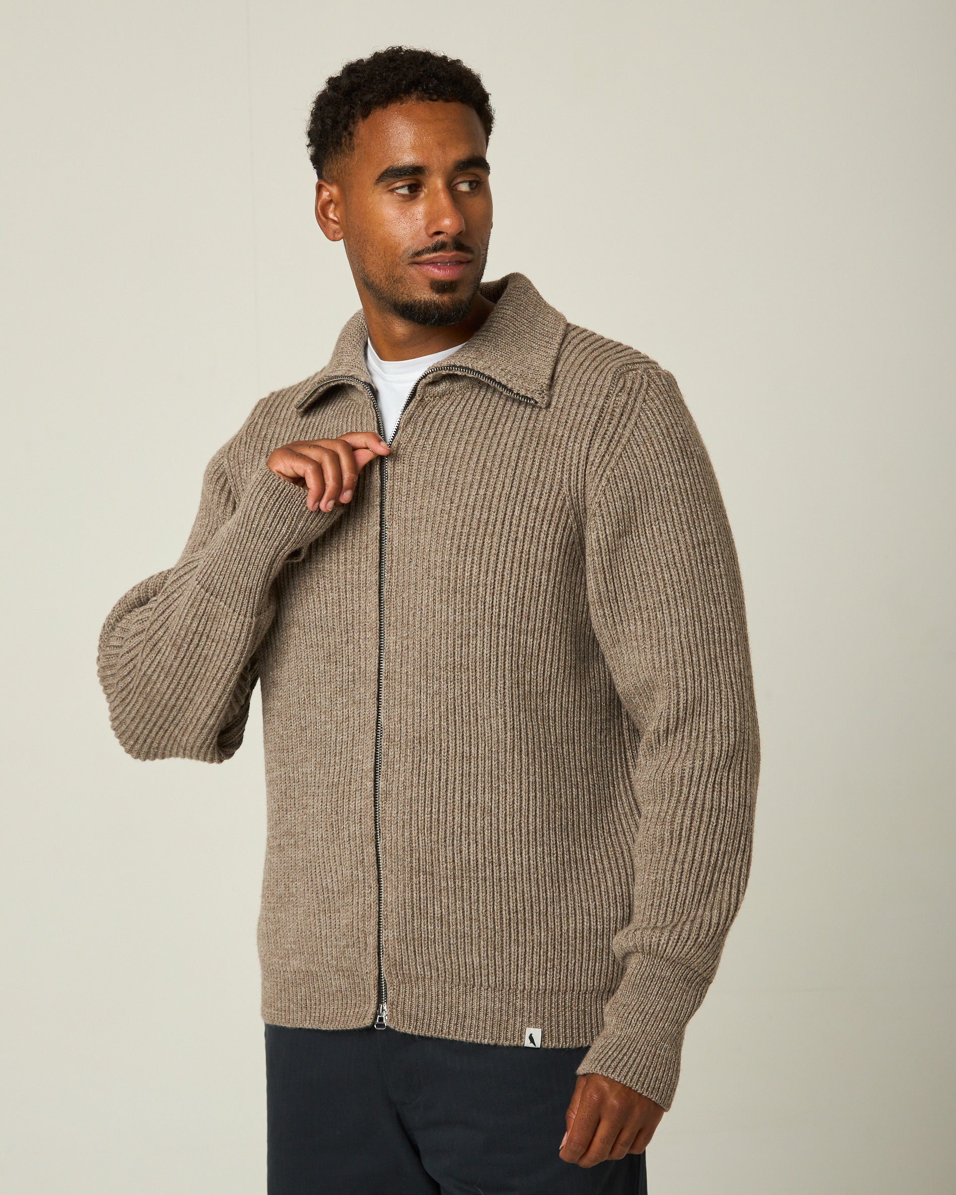 Peregrine Fisherman Cardigan Herren Oak L Merinowolle