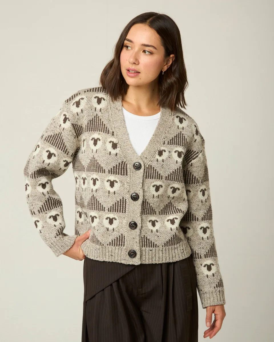 Peregrine Megan Sheep V-Neck Cardigan Strickjacke Ecru Merino