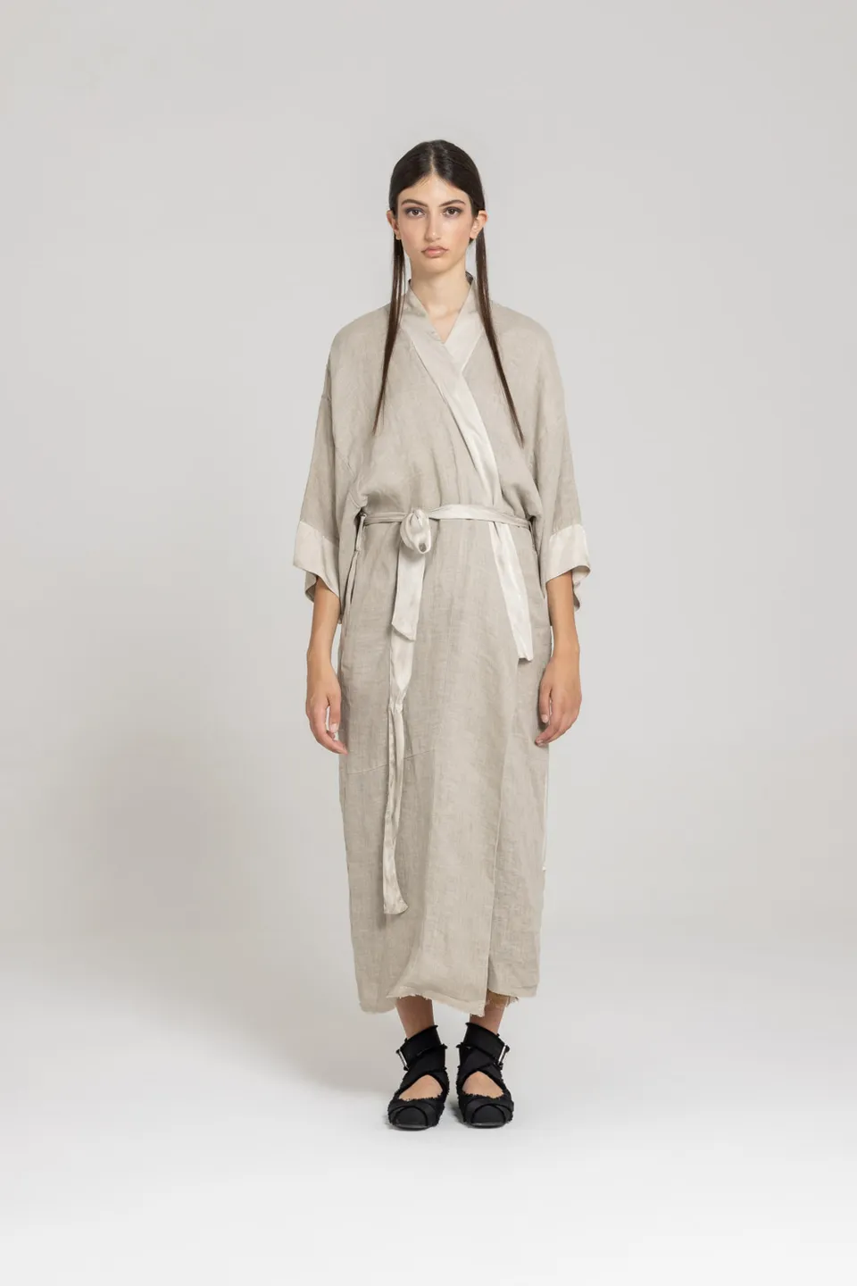 Sanctamuerte Capispalla Spolverino Kimono Leinenmantel mit Gürtel