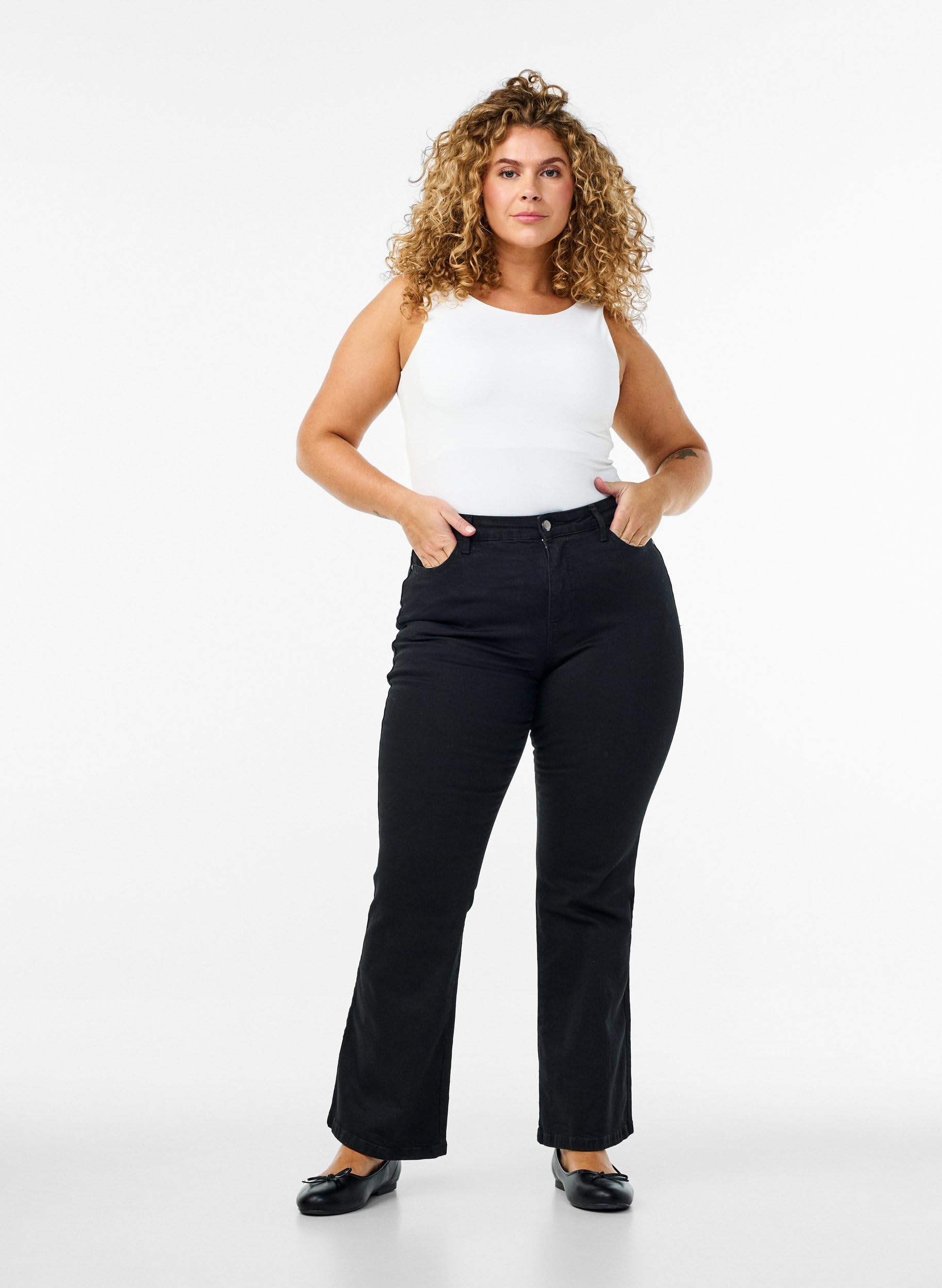 Zizzi Ellen High Waist Bootcut Jeans Schwarz Stretch