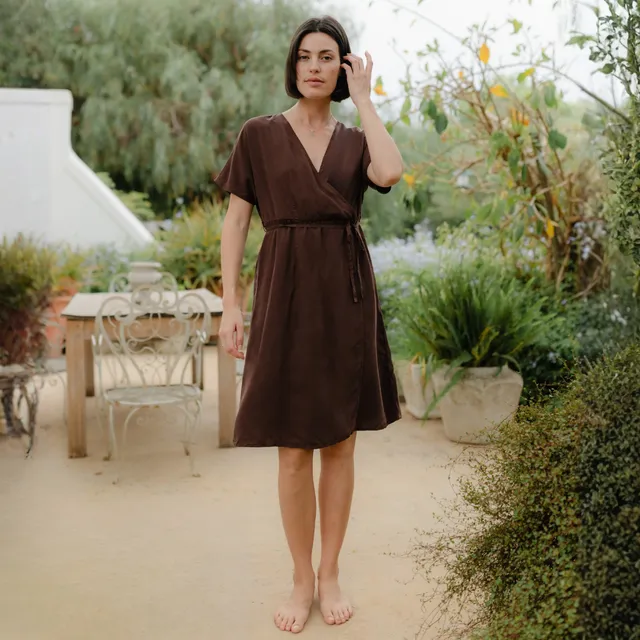 Nordlicht Tilda Wickelkleid braun Tencel Rückenausschnitt