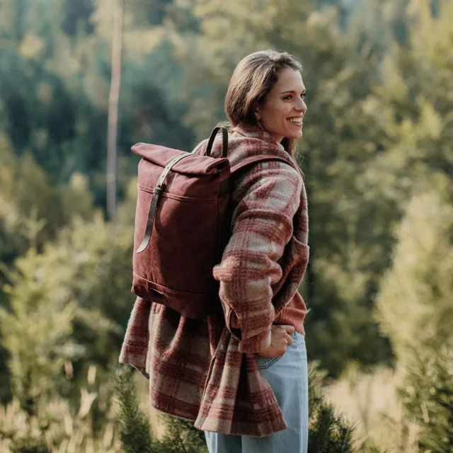NORDLICHT Tamo Rucksack Bordeaux Rot Rolltop Leder