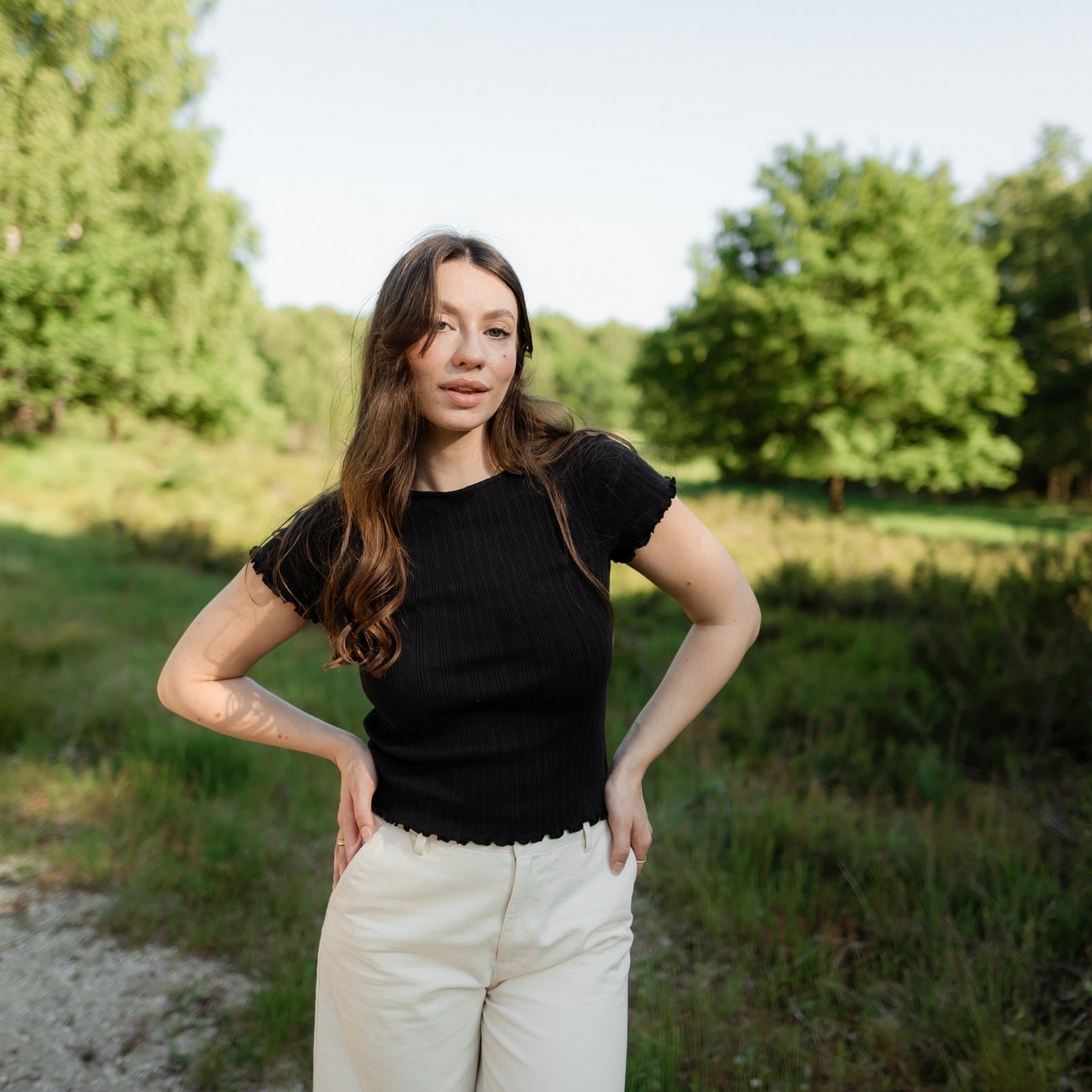 NORDLICHT Maja T-Shirt Damen Schwarz Gestreift Cropped