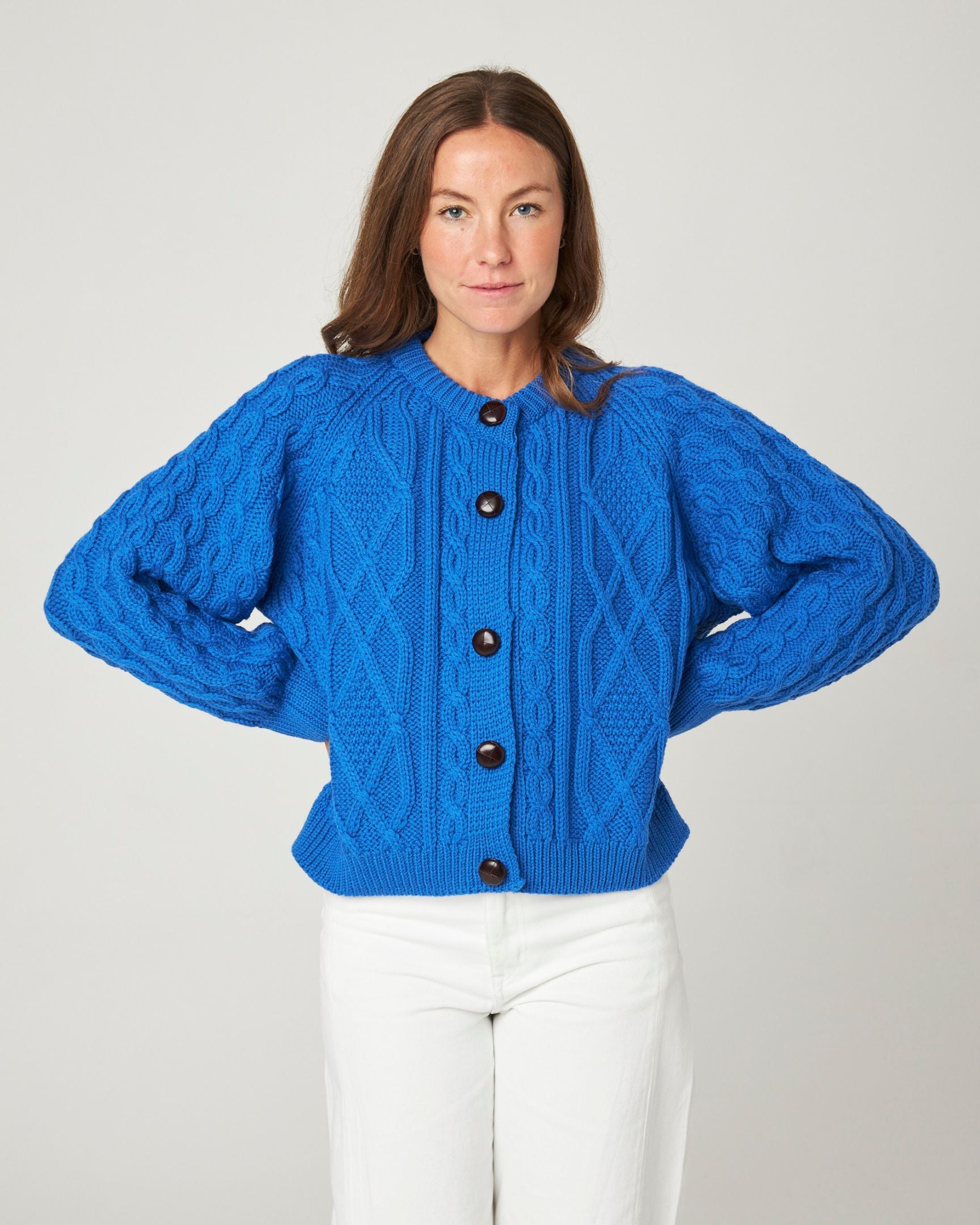Peregrine Beckett Cable Cardigan Damen Oak M Wolle