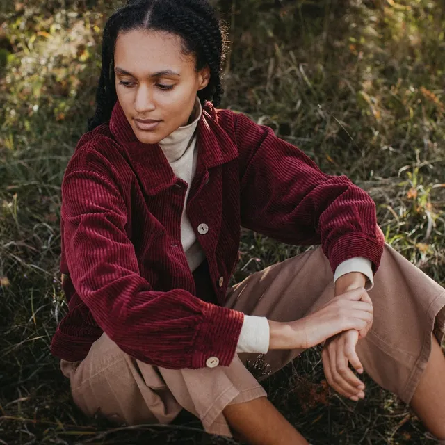 NORDLICHT Silja Cordjacke Rot Bio-Baumwolle locker