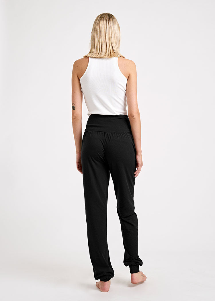 Wijld Amalie Black Yoga Pants Damen schwarz lockerer Schnitt