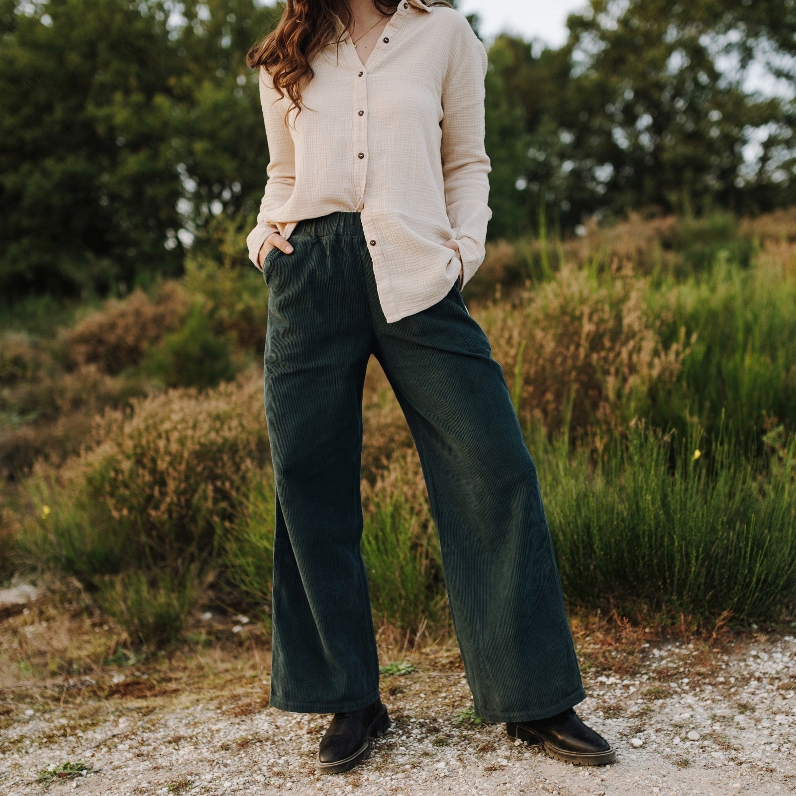 NORDLICHT Lina Cordhose Grün Bio-Baumwolle gerade