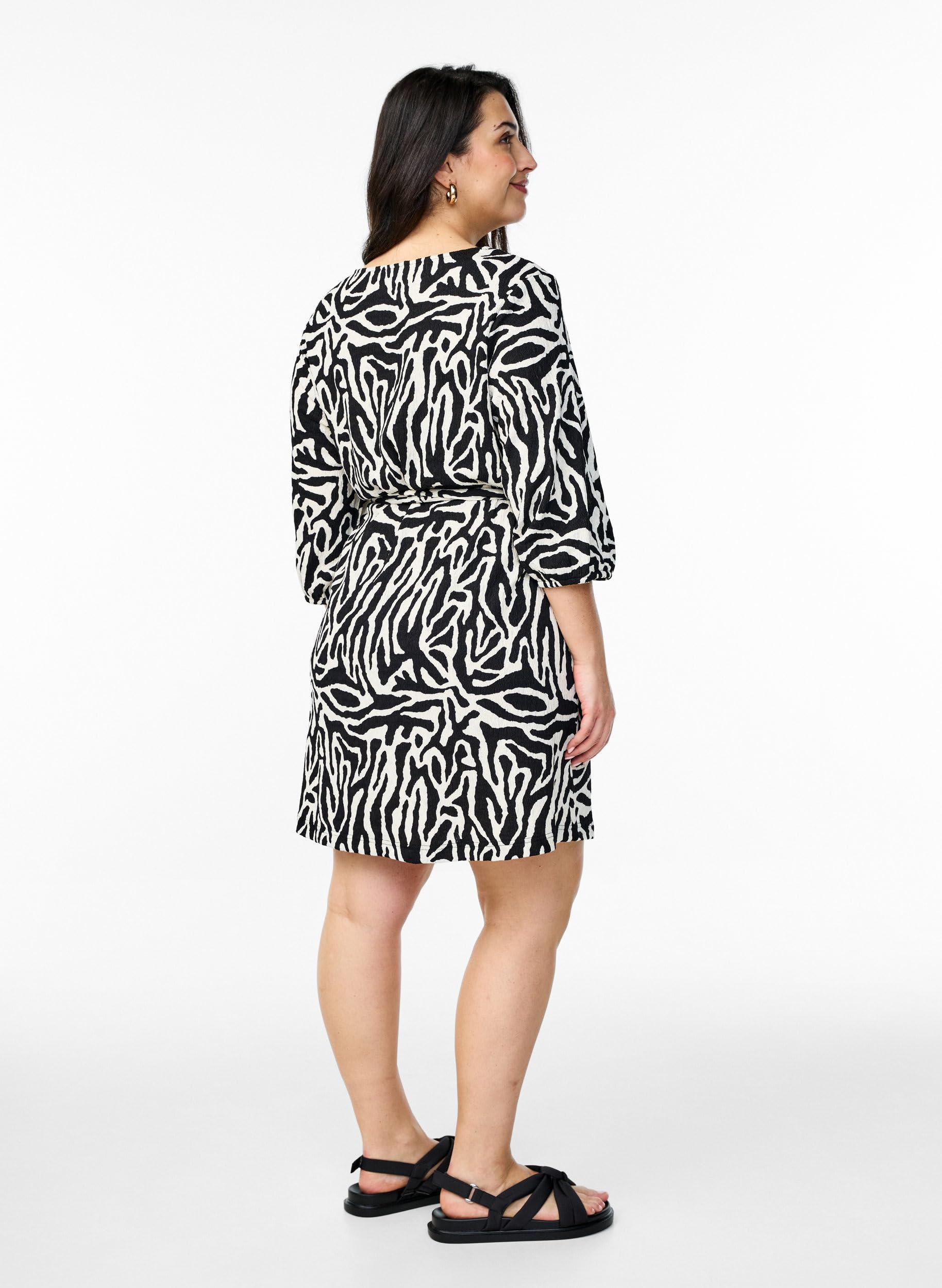 Zizzi Kleid Zebra 3/4-Ärmel V-Ausschnitt Kurzes Kleid