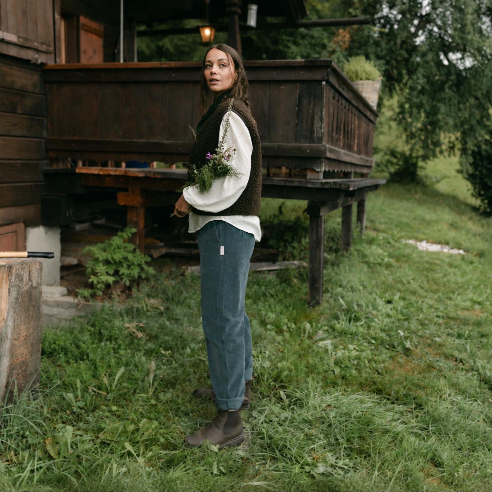 NORDLICHT Fina Cordhose Damen Waldgrün Bio-Baumwolle