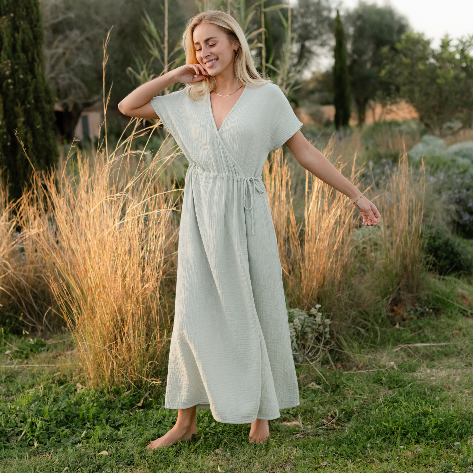 NORDLICHT Milva Musselin Midi Wickelkleid grün Bio-Baumwolle