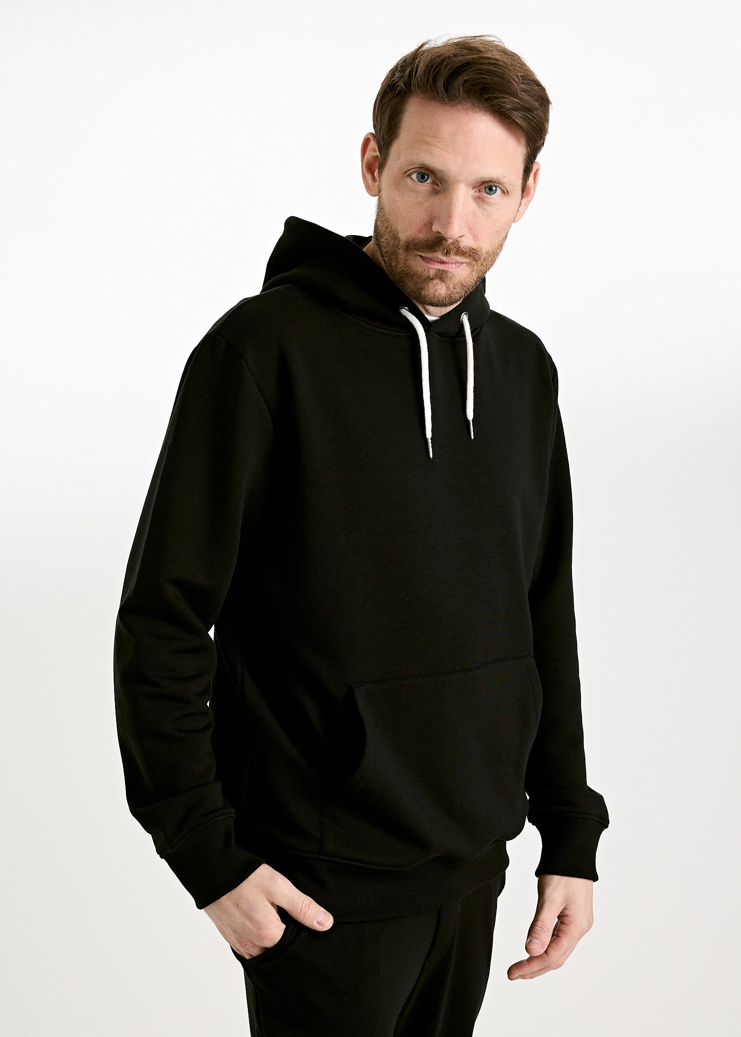 Wijld Andy Black Herren Hoodie aus Holz mit Tasche