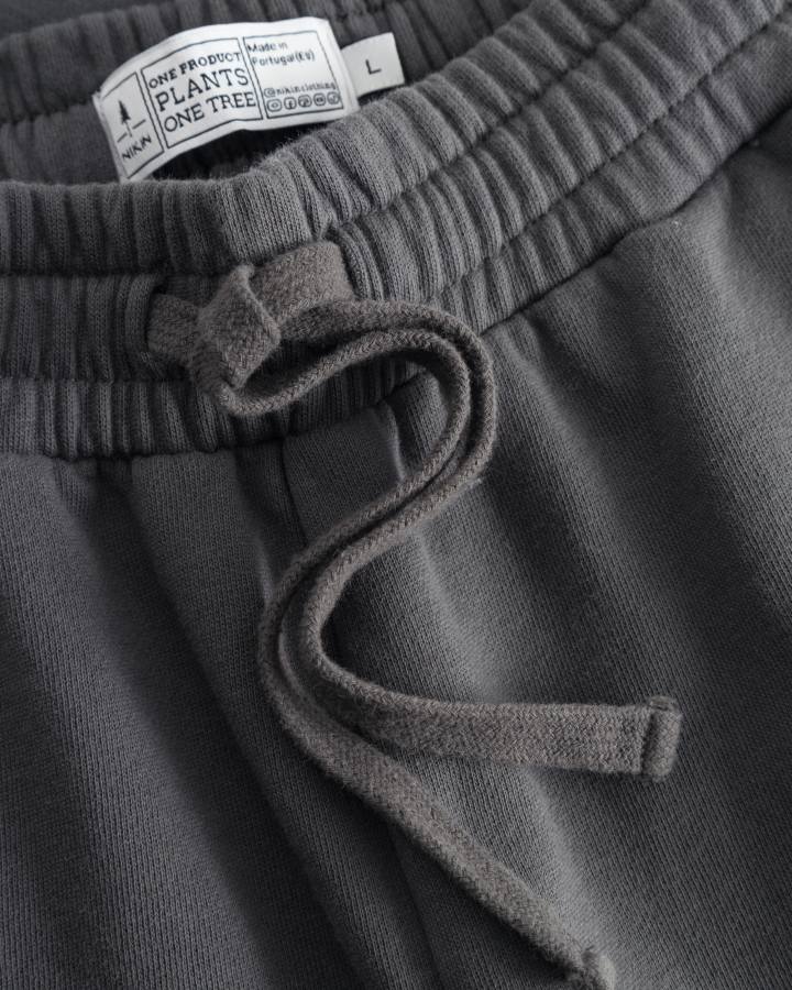 NIKIN TreeShorts Jogging Shorts Anthrazit Bio-Baumwolle
