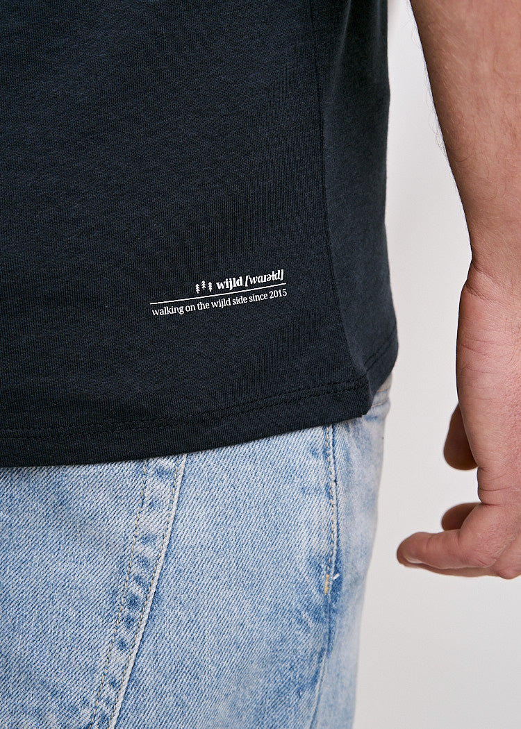 Wijld Woodshirt Summit Herren T-Shirt V-Ausschnitt Schwarz