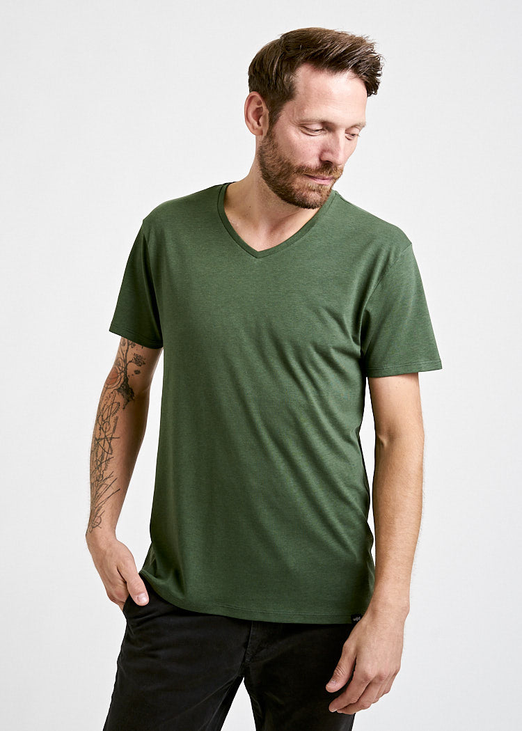 Wijld Alex Black Forest Herren V-Shirt L Lyocell