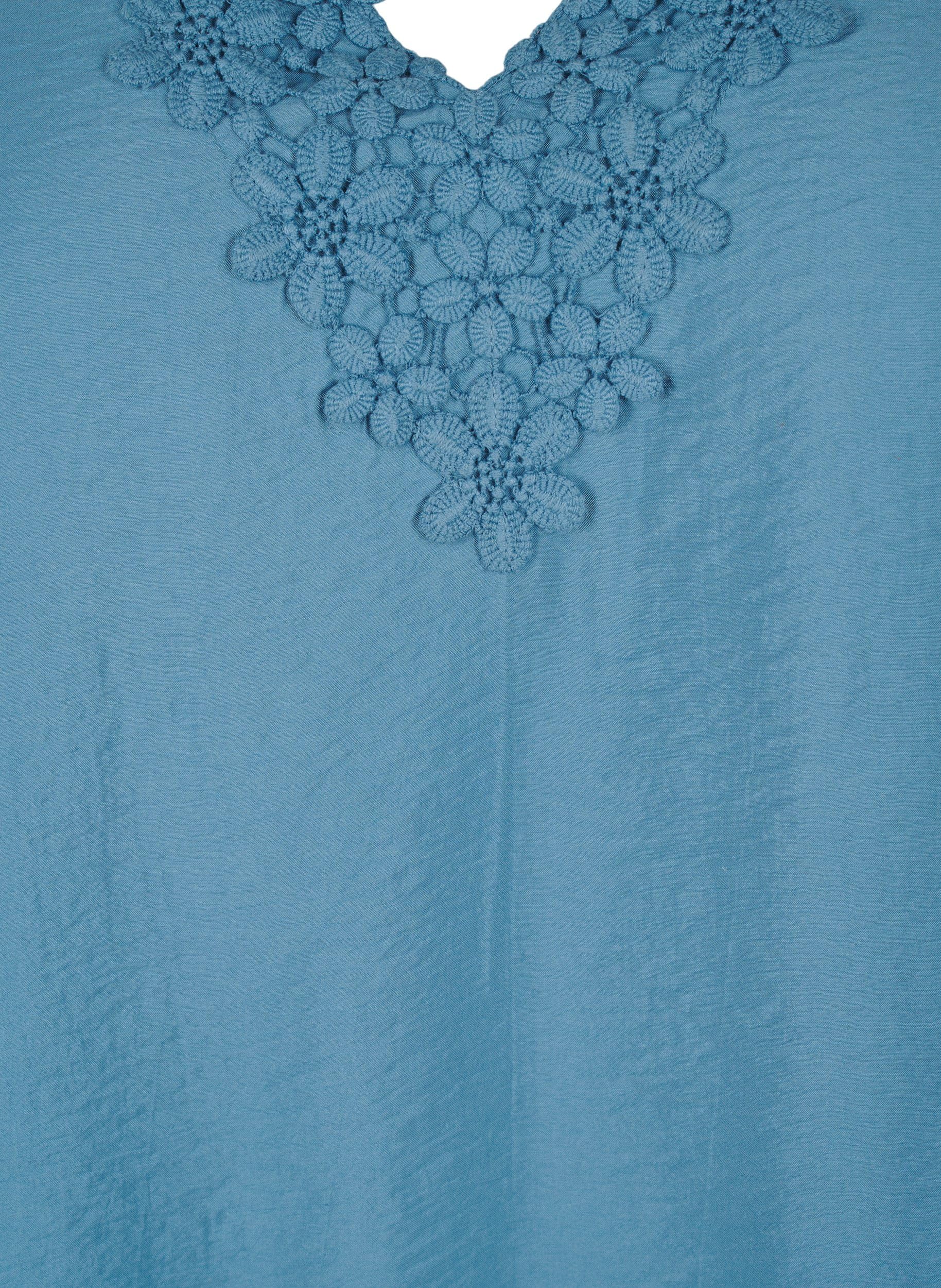 Zizzi Blouses & Shirts Bluse Kurzarm V-Ausschnitt Stickerei