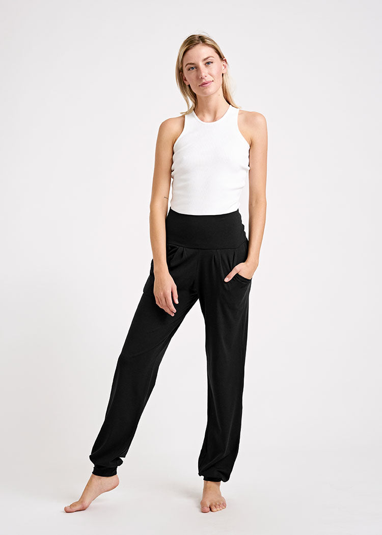 Wijld Amalie Black Yoga Pants Damen schwarz lockerer Schnitt